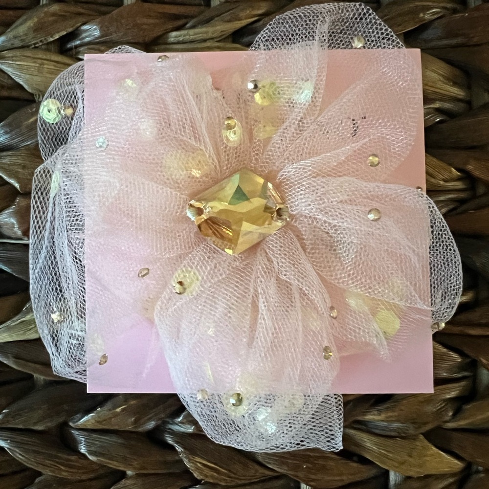 Tarina Tarantino hair accessory